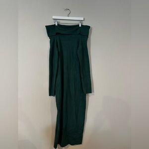NWT emerald green off the shoulder Size Large dress.